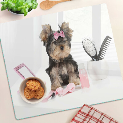 Tocător de bucătărie Yorkshire Terrier cu accesorii de îngrijire