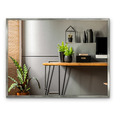 Oglindă de perete cu ramă argintie aspect modern