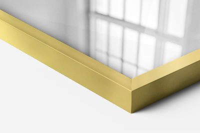 Oglindă de perete cu ramă aurie cu design elegant