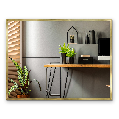 Oglindă de perete cu ramă aurie cu design elegant