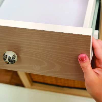 Autocolant pentru mobila Model din lemn