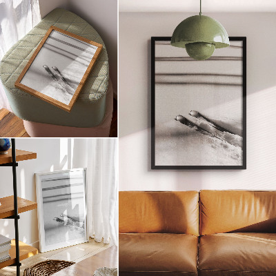 Poster în culori saturate Minimalism alb gri schiuri umbre pace