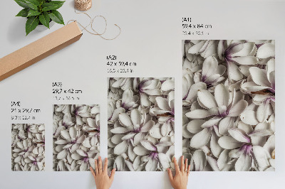 Grafică modernă pe pânză Petale albe în model floral violet cu efect natural