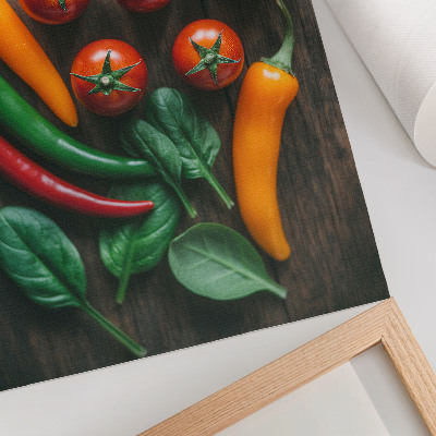 Grafică modernă pe pânză Legume strălucitoare pe un fundal rustic închis