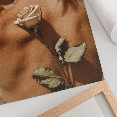 Poster rezistent pentru perete Delicatețea corpului și a naturii într-o abordare minimalistă