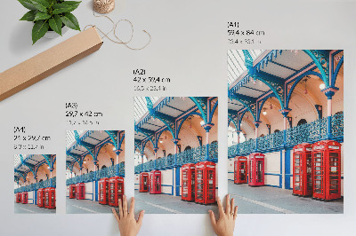 Poster rezistent pentru perete Cabine roșii, pasaj elegant, ornamente bogate