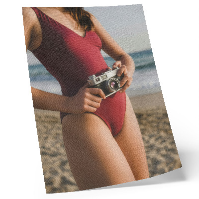 Poster rezistent pentru perete Costum bordo cu atmosferă de plajă, fotografie cu aparat foto
