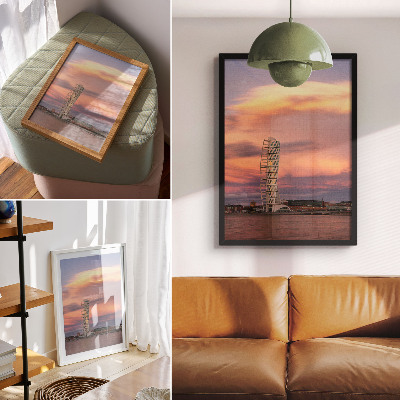 Poster rezistent pentru perete Turn modern apus de soare cu cer pastel