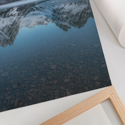 Grafică modernă pe pânză Munți simetrici de iarnă reflectați în lac