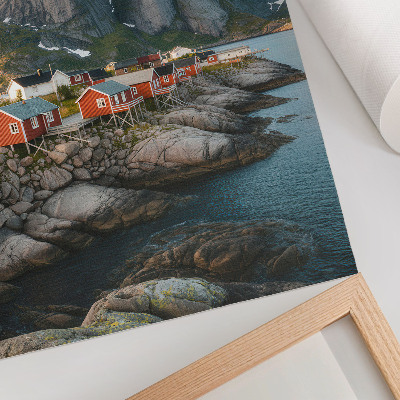 Poster în culori saturate Case roșii, fiord, munți, apus de soare
