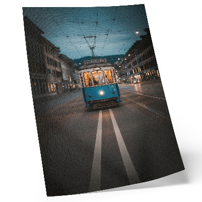 Poster în culori saturate Lumini retro ale tramvaiului orașului de seară, energie retro