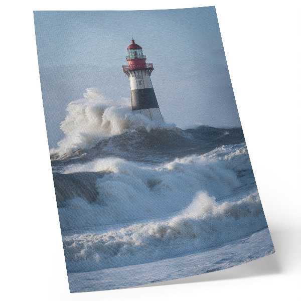 Poster rezistent pentru perete Valuri care lovesc farul, contrast ridicat, puterea naturii