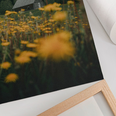 Poster în culori saturate Flori galbene de pădure rustice de căsuță estompate