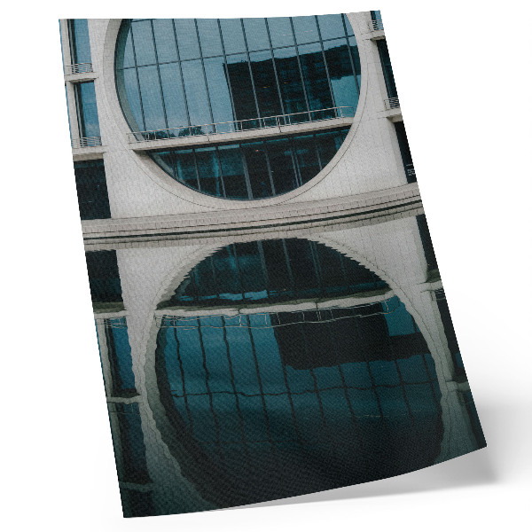 Poster în culori saturate Reflecția de sticlă a arhitecturii moderne a clădirii