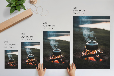 Poster rezistent pentru perete Un ceaun deasupra unui foc în pădurea de lângă lac