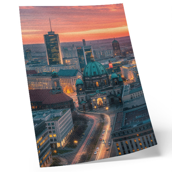 Poster rezistent pentru perete Oraș modern seara cu iluminare caldă