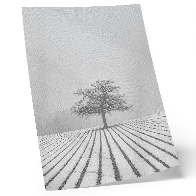 Poster rezistent pentru perete Copac în zăpadă, peisaj de iarnă minimalist
