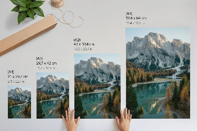 Grafică modernă pe pânză Munți, pădure, lac, reflecții, copaci colorați