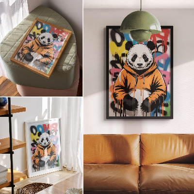 Poster în culori saturate Panda într-un hanorac cu graffiti, stil stradal