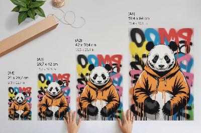 Poster în culori saturate Panda într-un hanorac cu graffiti, stil stradal