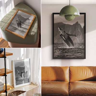 Poster în culori saturate O fotografie cu o balenă sărind, cu munți în fundal.