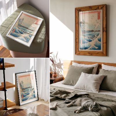 Poster în culori saturate Un val mare pe plaja Satta din Suruga, din seria Treizeci și șase de vederi ale lui Fuji (Fuji Sanjuroku Kei) de Utagawa Kuniyos