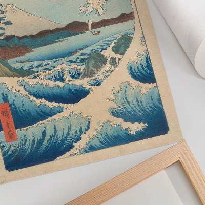 Poster în culori saturate Un val mare pe plaja Satta din Suruga, din seria Treizeci și șase de vederi ale lui Fuji (Fuji Sanjuroku Kei) de Utagawa Kuniyos