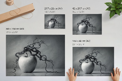 Poster retro Contrastul dintre măr și ramură este o monocromatică armonioasă