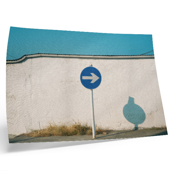 Poster retro Un semn minimalist pe un perete alb