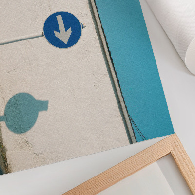Poster retro Un semn minimalist pe un perete alb