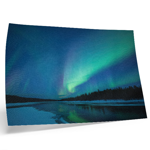 Poster retro Aurora boreală deasupra unui lac înghețat noaptea