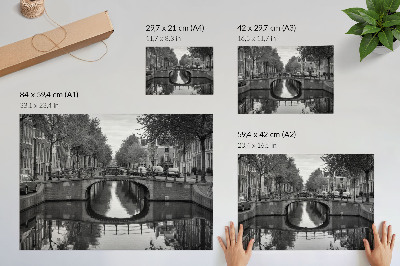 Poster pentru perete Poduri alb-negru și spațiu urban al canalului