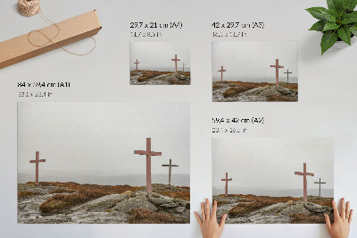 Poster pentru perete Trei cruci de lemn, deal încețoșat, natură