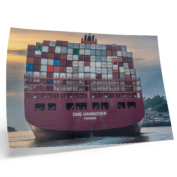 Poster pentru perete O navă container plină de containere colorate pe apă