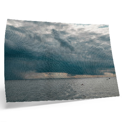 Poster retro Cer furtunos peste un ocean plin de spațiu