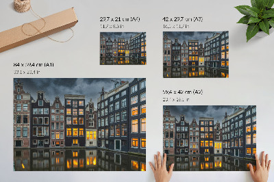 Poster retro Case de tip bloc lângă canal, atmosferă confortabilă de reflecție