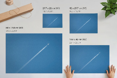 Poster pentru perete Avion în fundalul albastru al cerului, atmosferă dinamică
