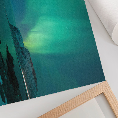 Poster retro Auroră verde, lumini strălucitoare, suprafață calmă