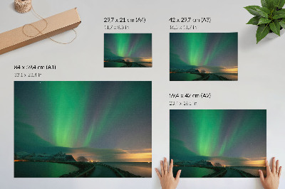 Poster Aurora boreală peste un peisaj montan rece