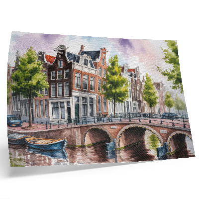 Poster retro Case fermecătoare lângă canal, copaci verzi, ape calme