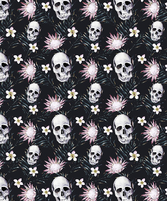 Stor geam interior cranii printre flori