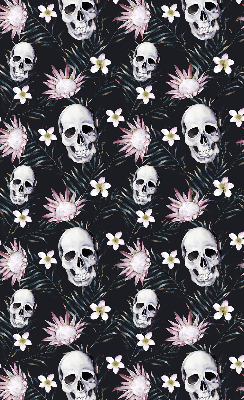 Stor geam interior cranii printre flori