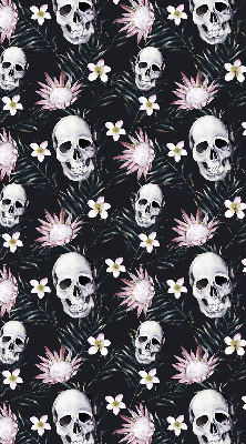 Stor geam interior cranii printre flori