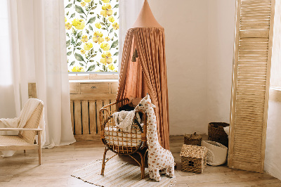 Stor geam interior cu flori galbene