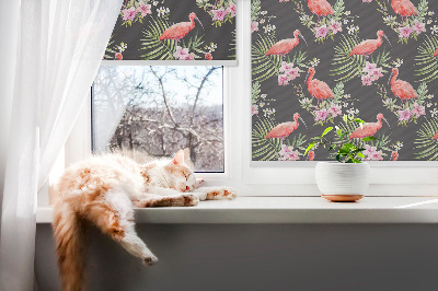 Jaluzele tip roletă cu flamingo pe plante