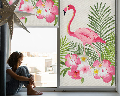 Perdea roleta cu model Flamingo lângă frunze