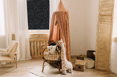 Roletă opacă cu elemente pe fundal negru