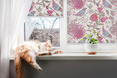 Roletă opacă cu păsări colorate printre flori