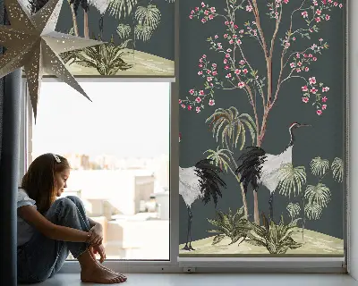 Roletă blackout cu modelul Păsări lângă tufa de trandafiri