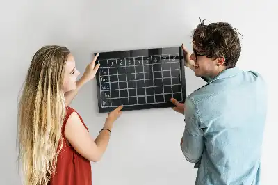 Tablă magnetică pentru programul școlar cu suprafață pentru scris